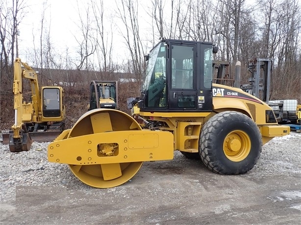 Compactadora Vibratoria Caterpillar CS-563E en venta Ref.: 1716397610380690 No. 2