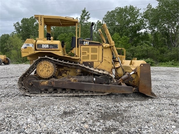 Dozers/tracks Caterpillar D6R