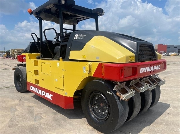 Compactadora Con Llantas Dynapac CP274