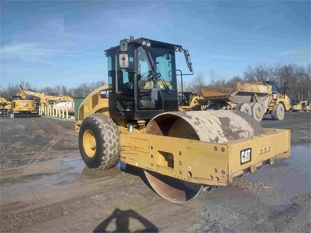 Compactadora Vibratoria Caterpillar CS66 usada Ref.: 1722099945645526 No. 2