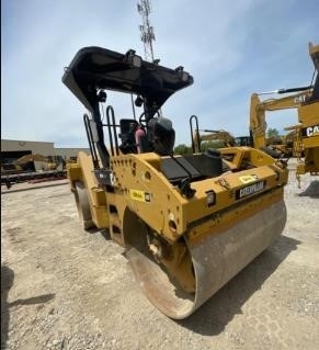 Vibratory Compactors Caterpillar CB54