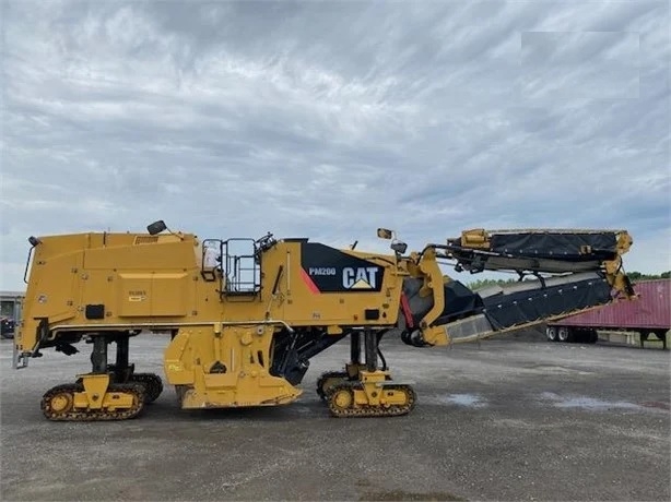 Recicladoras Caterpillar PM-200