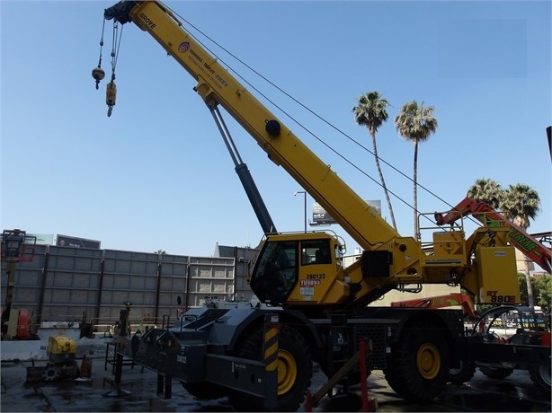 Gruas Grove RT880E