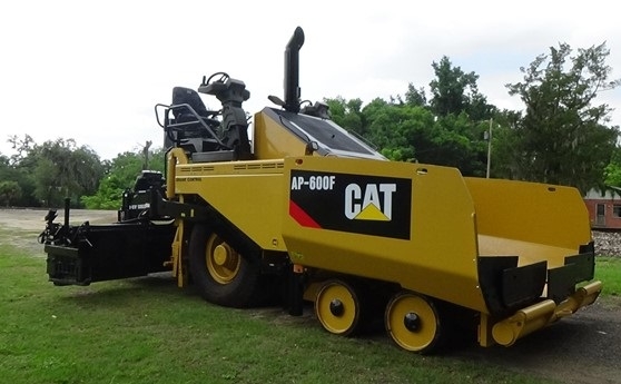 Pavers Caterpillar AP-600F