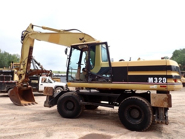 Excavadora Sobre Ruedas Caterpillar M320 seminueva en perfecto es Ref.: 1727973322532801 No. 2