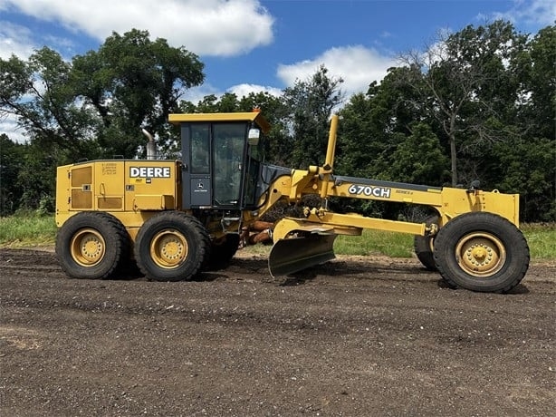 Motoconformadoras Deere 670CH