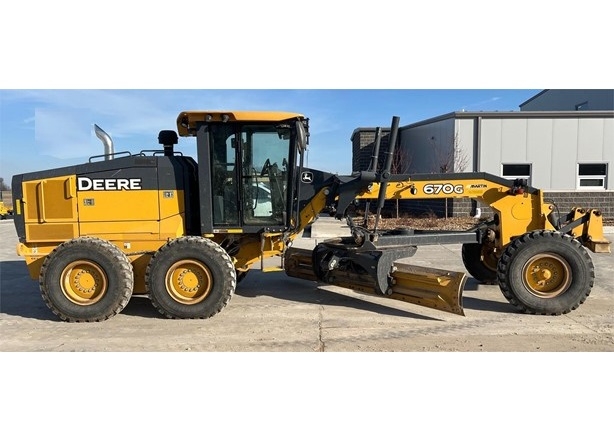 Motor Graders DEERE 670G