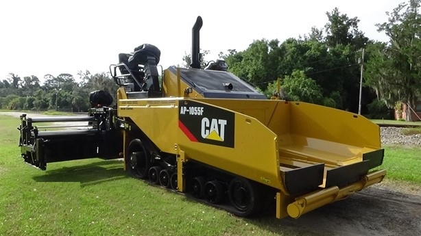 Pavers Caterpillar AP-1055E