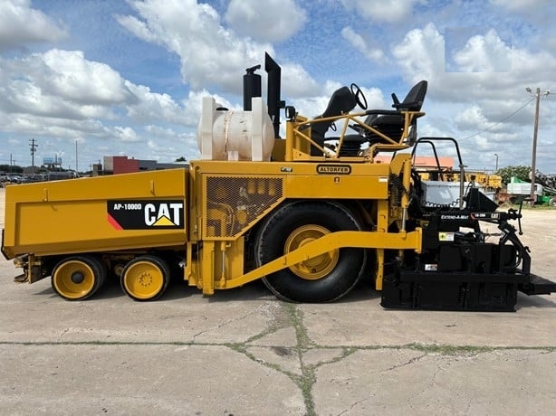 Pavimentadoras Caterpillar AP-1000D de segunda mano a la venta Ref.: 1729795514136012 No. 2