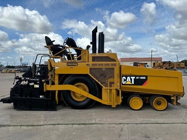 Pavimentadoras Caterpillar AP-1000D de segunda mano a la venta Ref.: 1729795514136012 No. 4