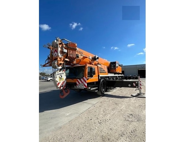 Cranes Demag AC250-1