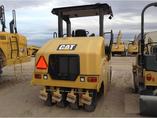 Compactadora Con Llantas Caterpillar CW16 usada a buen precio Ref.: 1731618531683962 No. 3