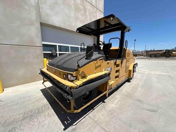 Compactors Tires Asphalt Caterpillar CW34