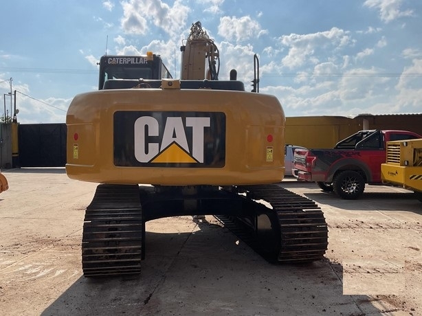 Excavadoras Hidraulicas Caterpillar 320D en venta Ref.: 1733518354501960 No. 4