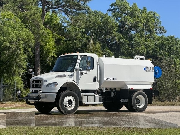 Camion Con Pipa Freightliner BUSINESS CLASS M2 106