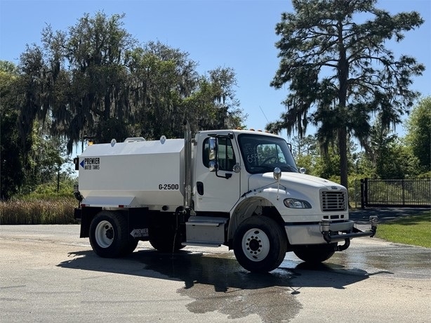 Camion Con Pipa Freightliner BUSINESS CLASS M2 106 usada a la ven Ref.: 1736277835849644 No. 3