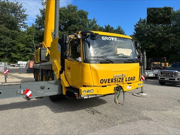 Cranes Grove GMK4100