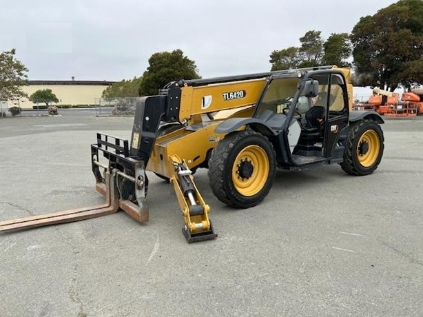 Telehandler Caterpillar TL642