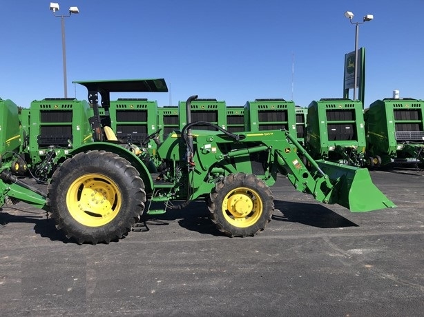 Agricultura Maquinas Deere 5100E de segunda mano en venta Ref.: 1736975784364765 No. 3